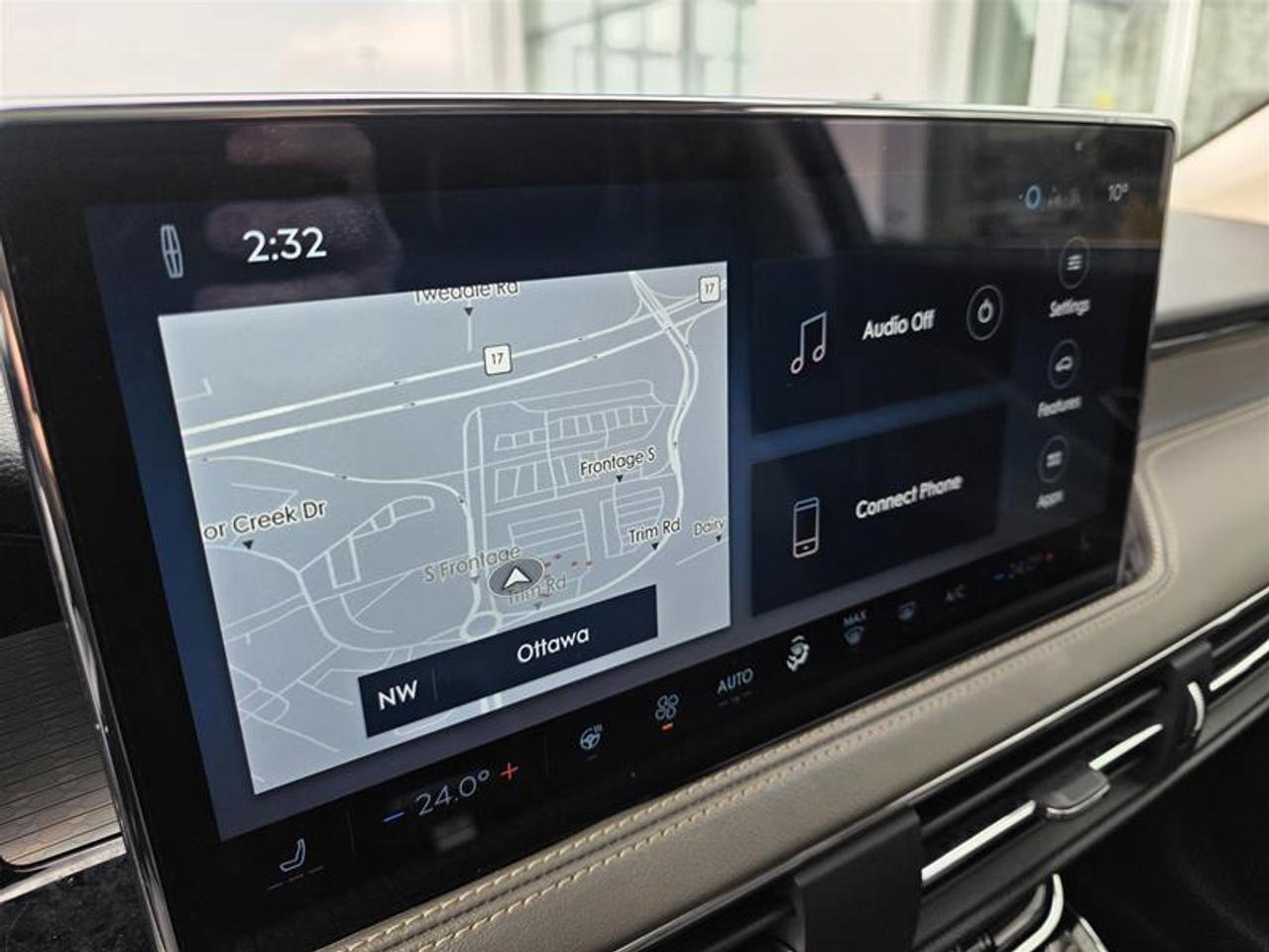 2023 Lincoln Corsair Base AWD W/Winter tire pkg Photo
