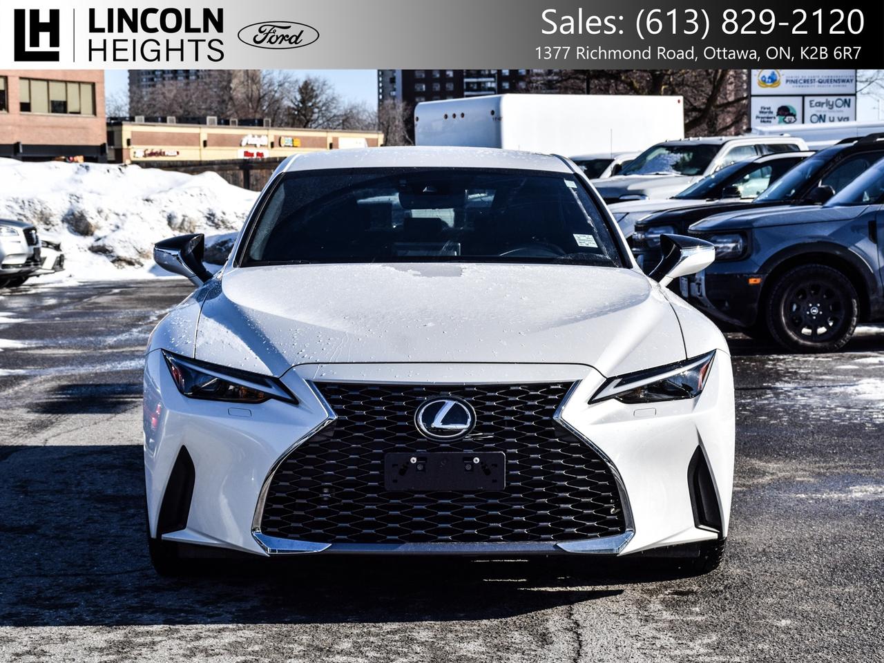 2021 Lexus IS  Photo