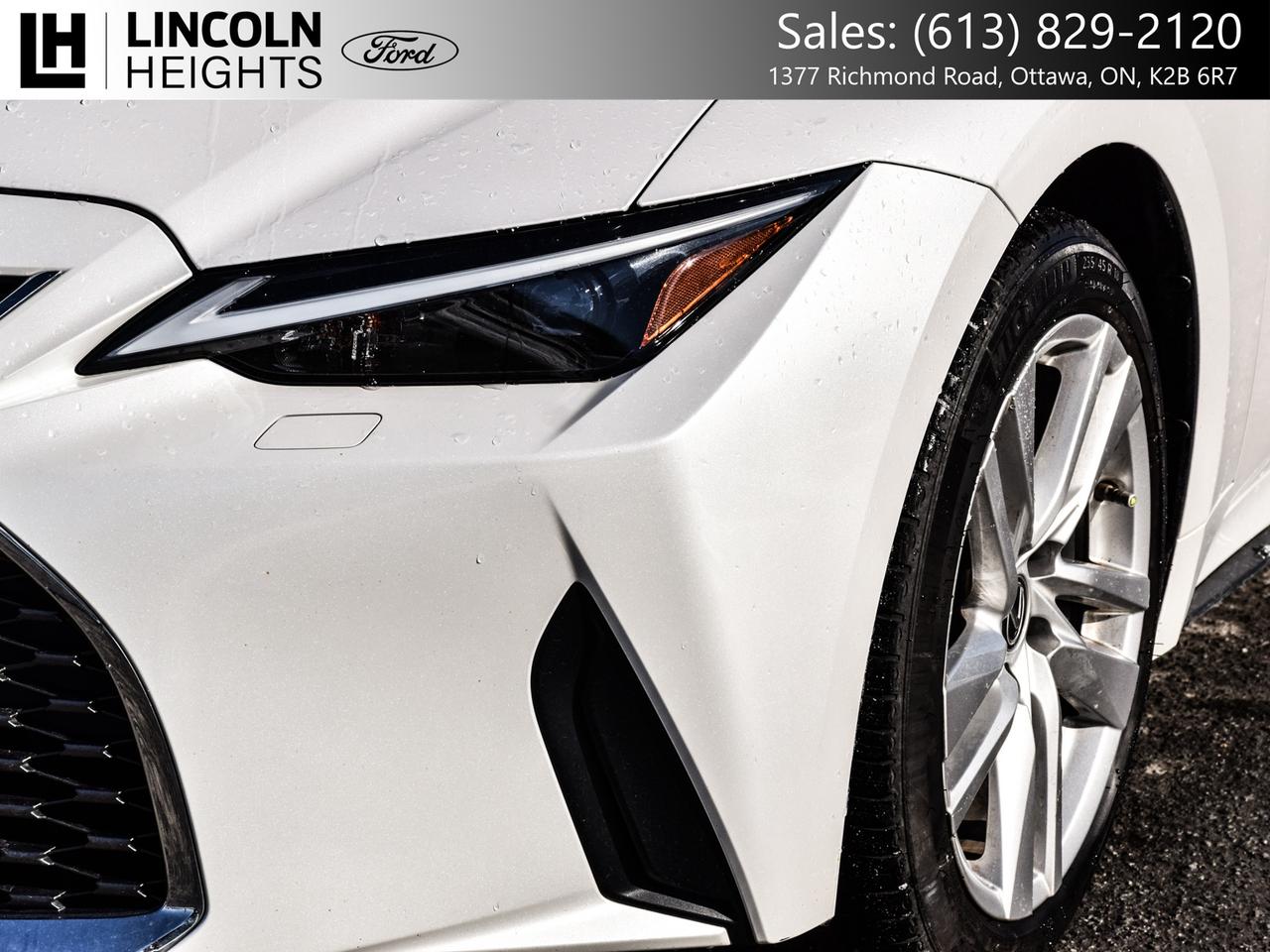 2021 Lexus IS  Photo