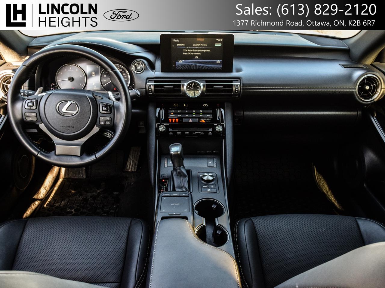 2021 Lexus IS  Photo