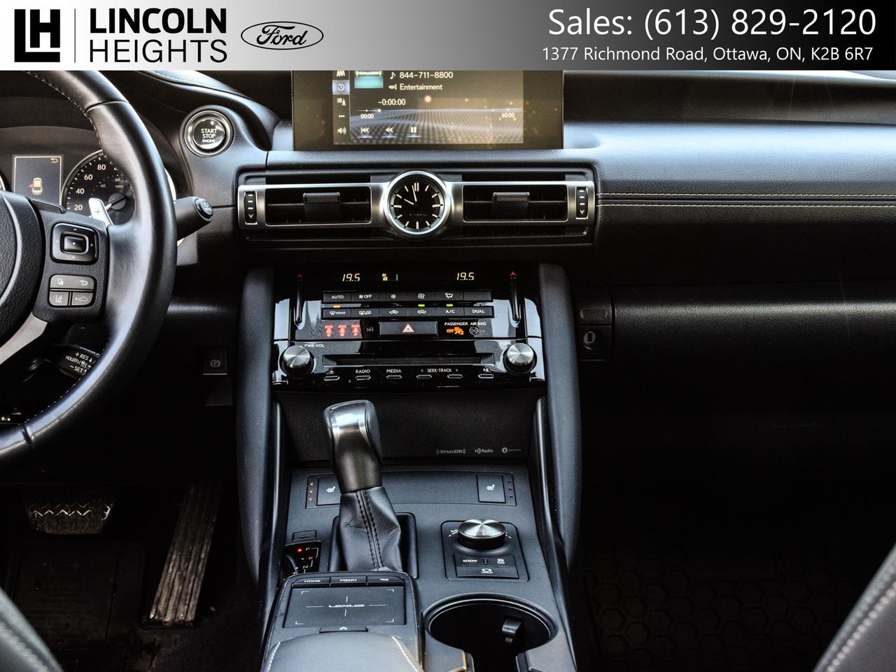 2021 Lexus IS  Photo