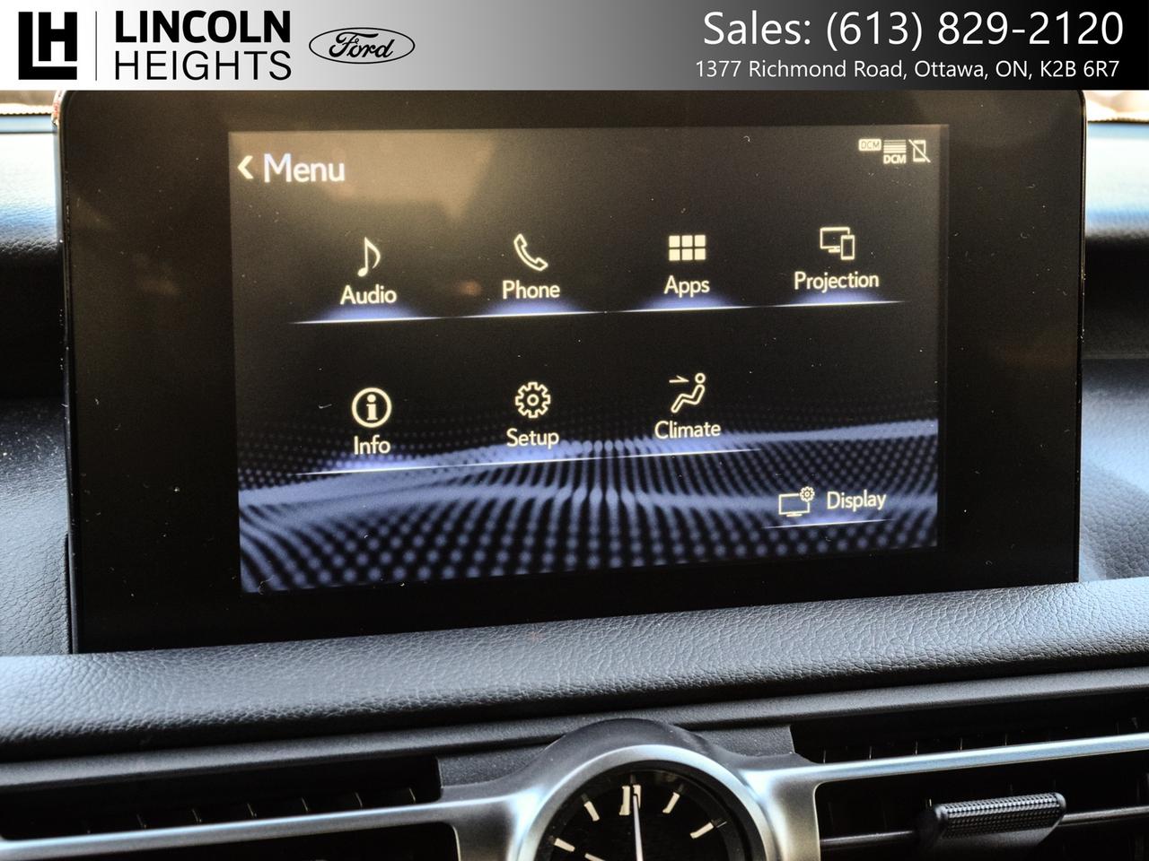 2021 Lexus IS  Photo