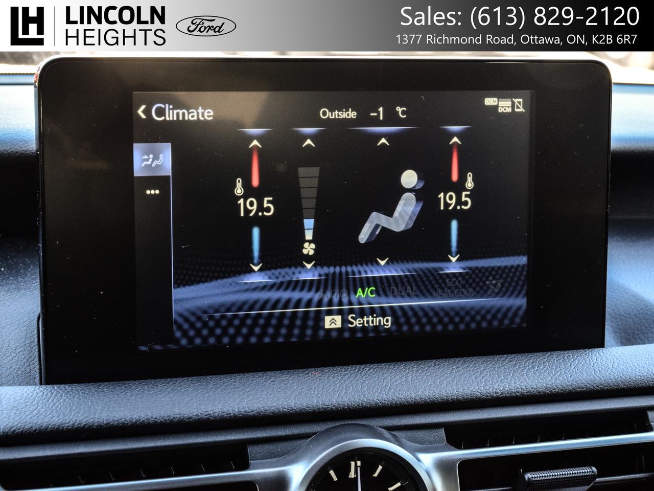 2021 Lexus IS  Photo