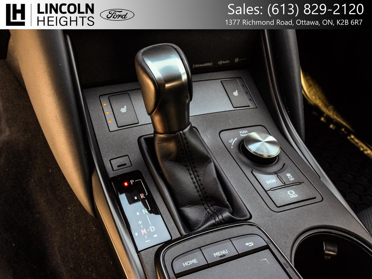 2021 Lexus IS  Photo