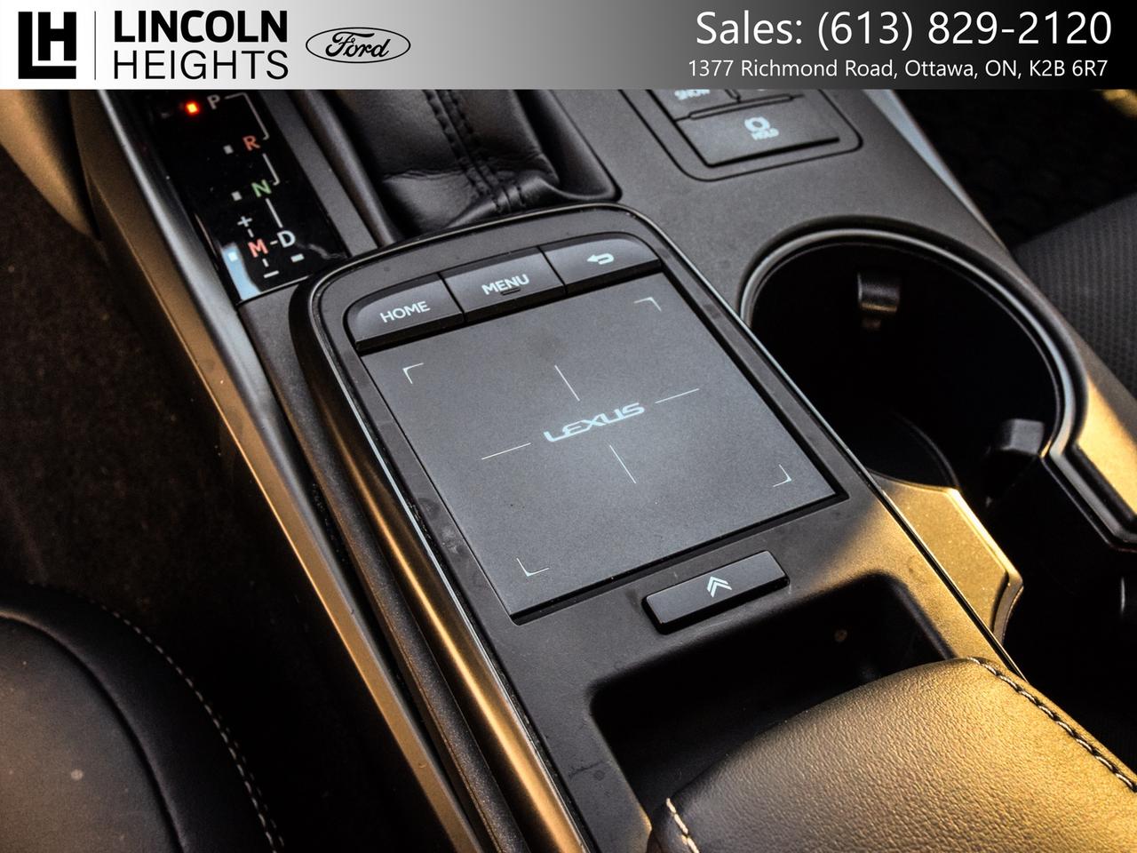 2021 Lexus IS  Photo