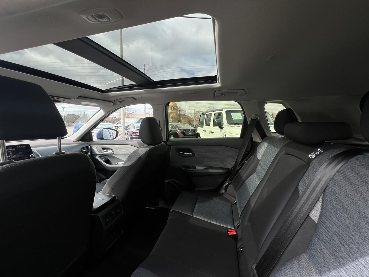 2023 Nissan Rogue SV MOONROOF AWD   360 Cam   Pro Pilot   Htd Steeri Photo