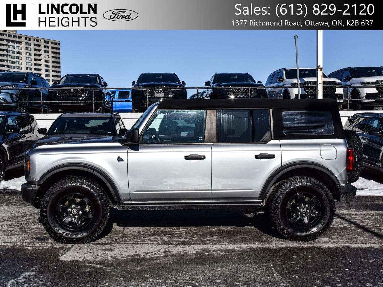 2022 Ford Bronco  Photo2