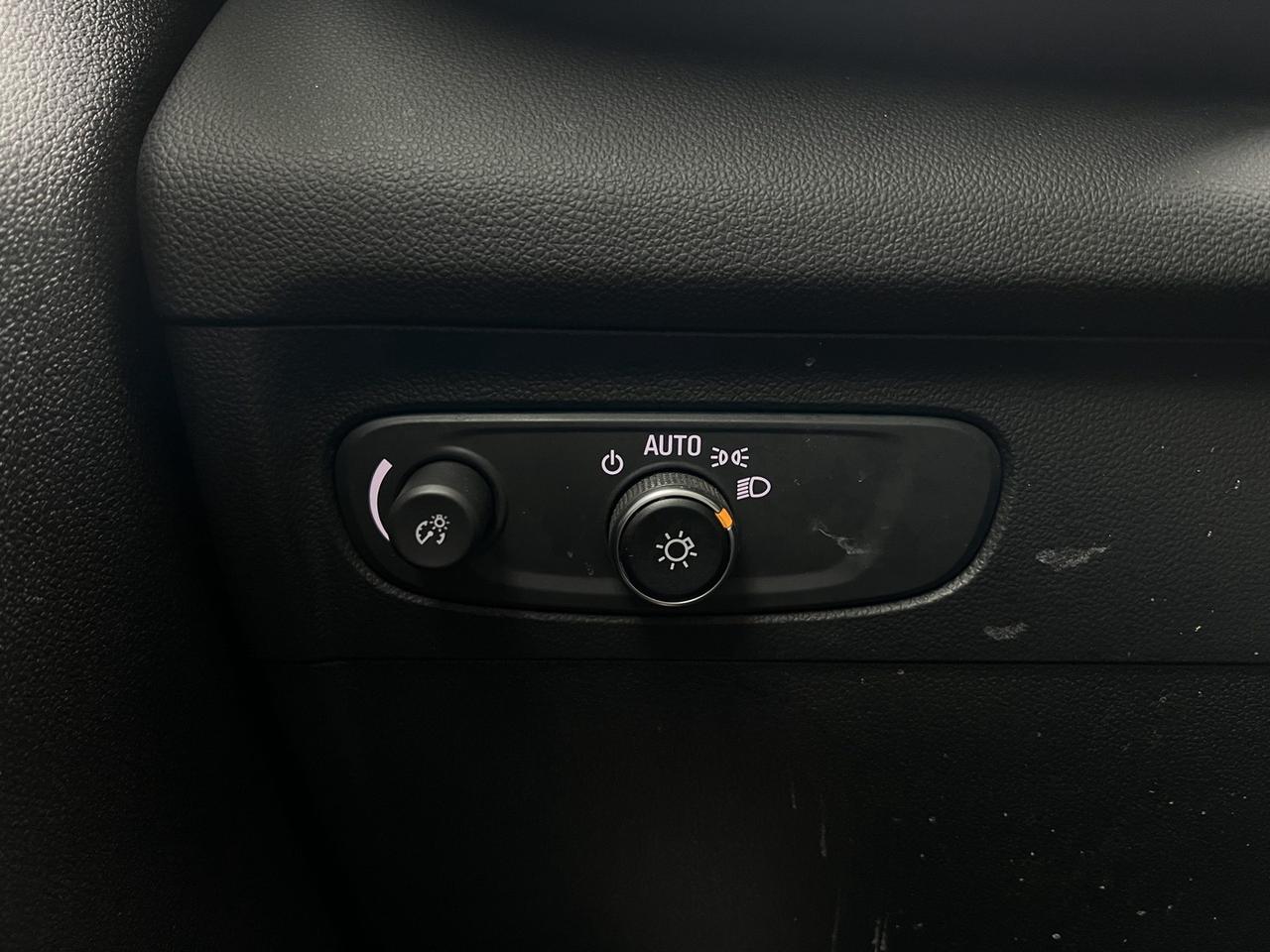 2021 Buick Envision Preferred AWD   Pano Roof   Blind Spot   Htd Steer Photo