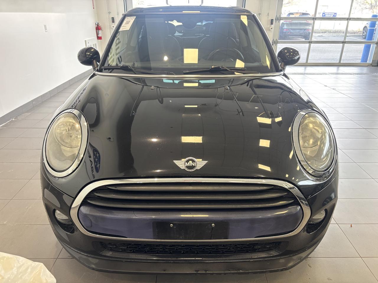 2016 MINI Cooper Hardtop LOW KM   2 SETS OF RIM/TIRE   SOLD AS-IS   SUNROOF Photo