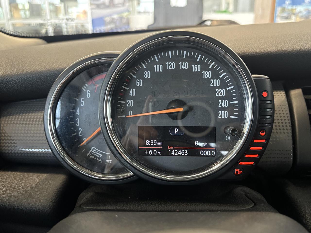 2016 MINI Cooper Hardtop LOW KM   2 SETS OF RIM/TIRE   SOLD AS-IS   SUNROOF Photo