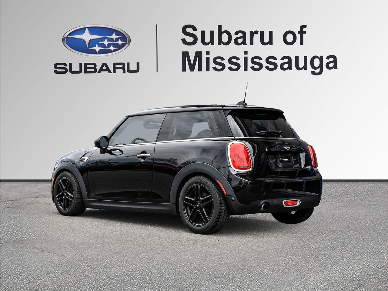 2016 MINI Cooper Hardtop LOW KM   2 SETS OF RIM/TIRE   SOLD AS-IS   SUNROOF Photo3