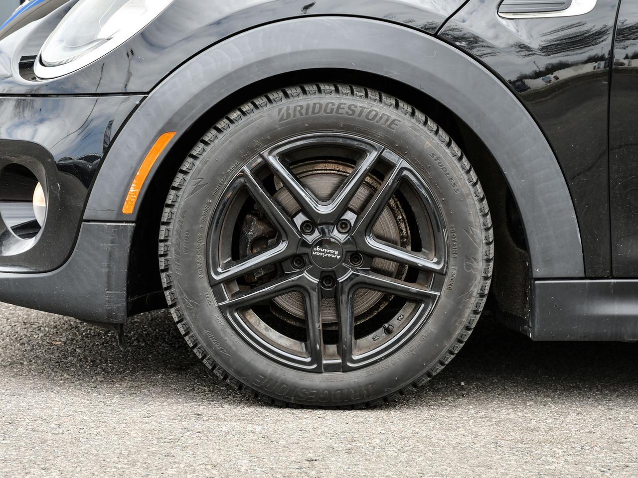 2016 MINI Cooper Hardtop LOW KM   2 SETS OF RIM/TIRE   SOLD AS-IS   SUNROOF Photo