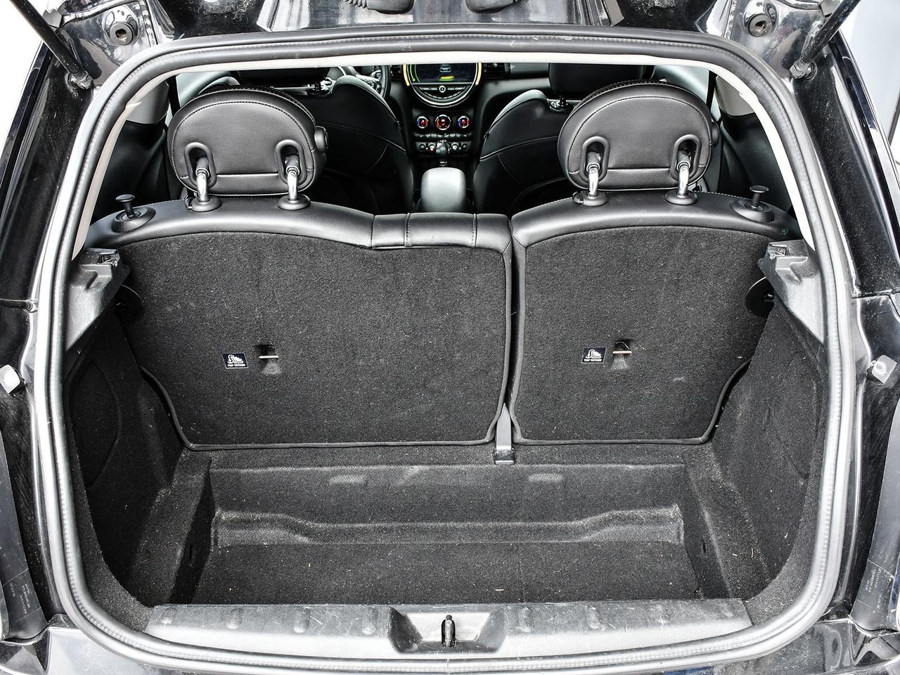 2016 MINI Cooper Hardtop LOW KM   2 SETS OF RIM/TIRE   SOLD AS-IS   SUNROOF Photo