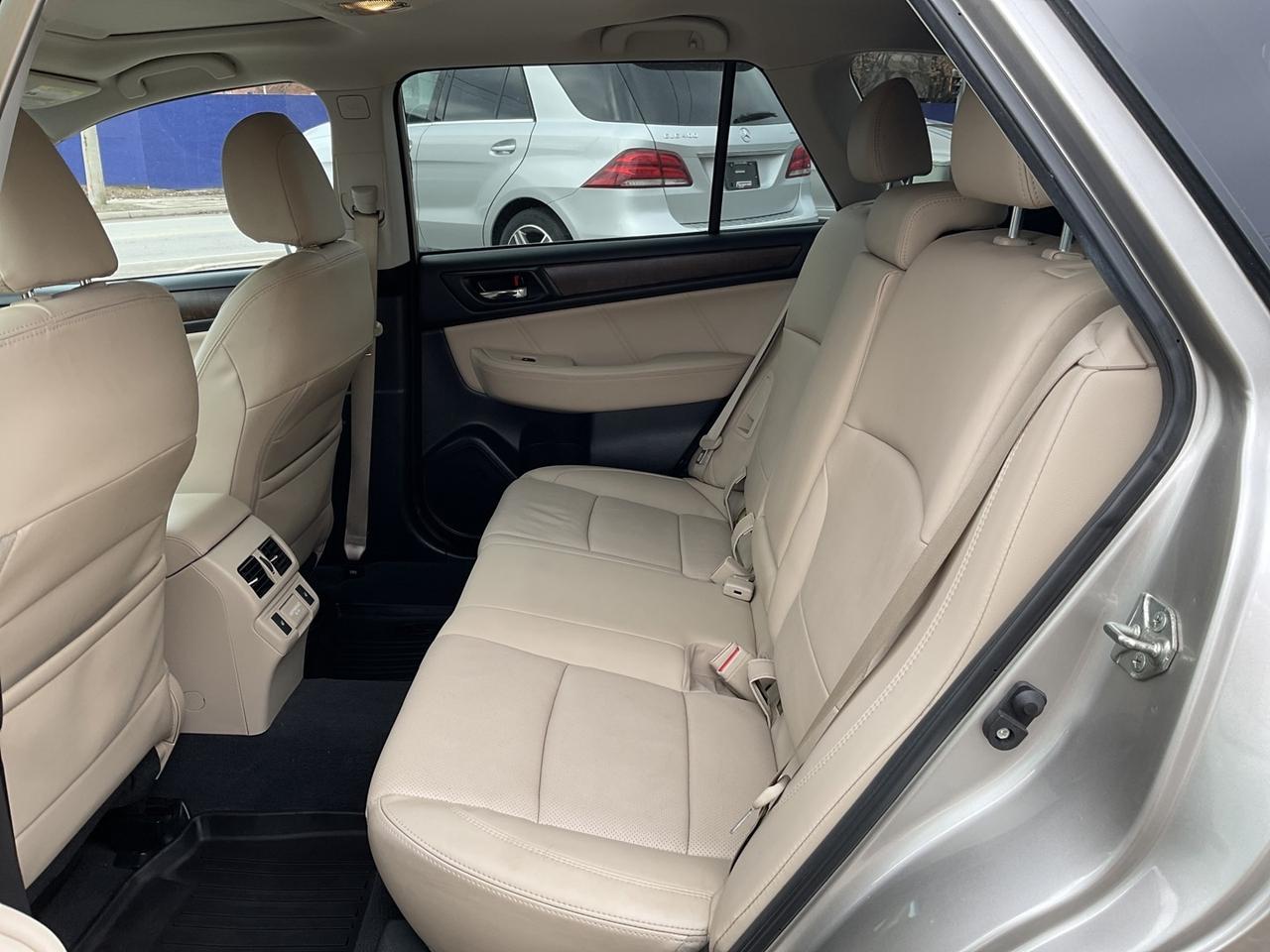 2018 Subaru Outback 2.5i Limited W/ Eye Sight Pkg - LTHR! NAV! BACK-UP Photo