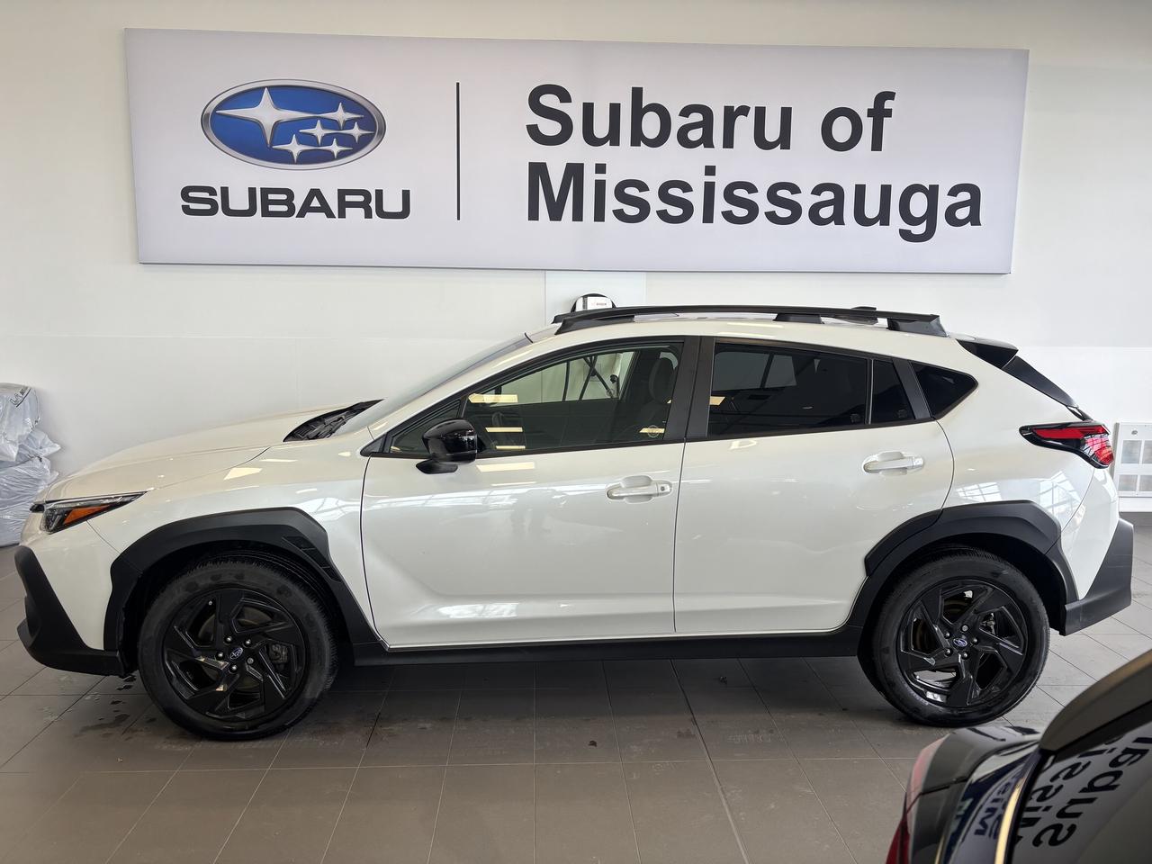 2024 Subaru Crosstrek ONYX   AWD   CLEAN CARFAX   ONE OWNER   SUNROOF Photo
