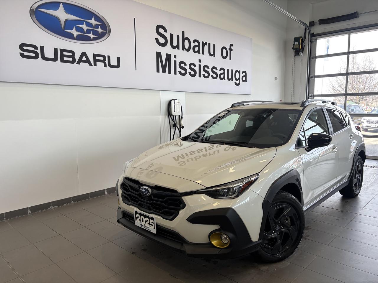 2025 Subaru Crosstrek ONYX   AWD   CLEAN CARFAX  PUSH TO START   SUNROOF Photo0