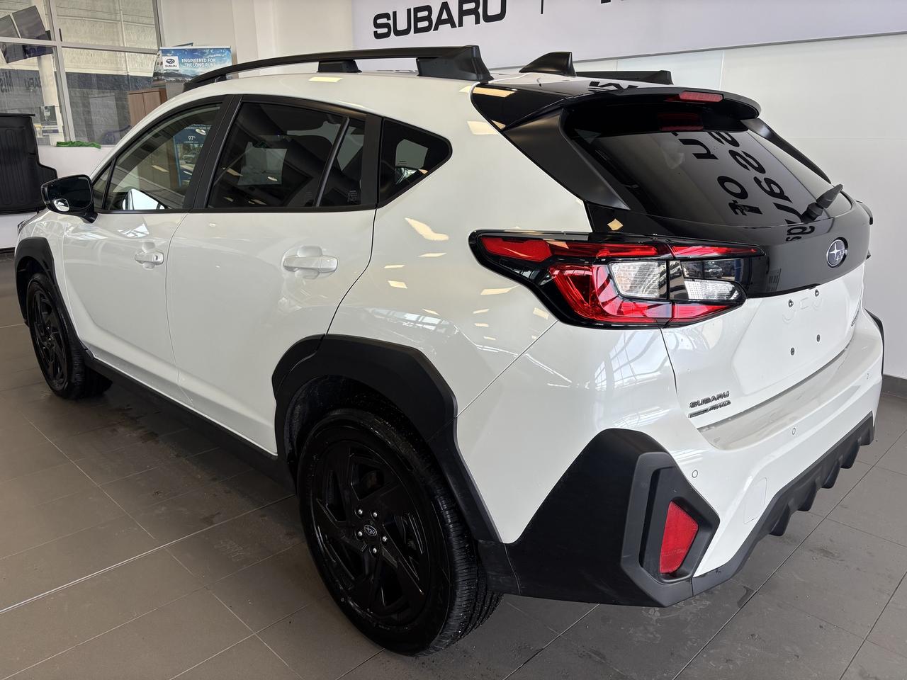 2025 Subaru Crosstrek ONYX   AWD   CLEAN CARFAX  PUSH TO START   SUNROOF Photo4