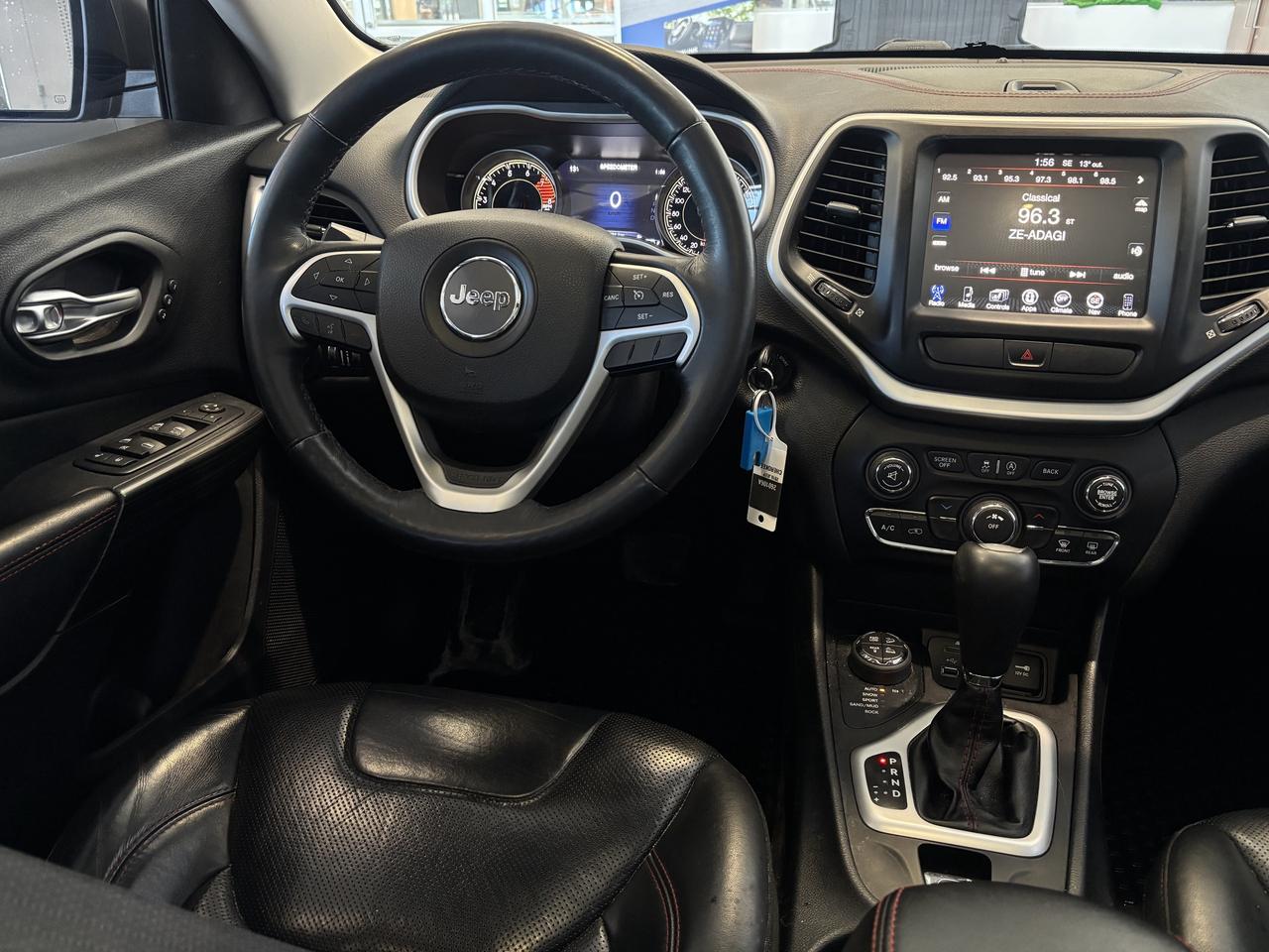 2016 Jeep Cherokee 4WD   TRAILHAWK   ONE OWNER!   2 SETS RIMS/TIRES Photo