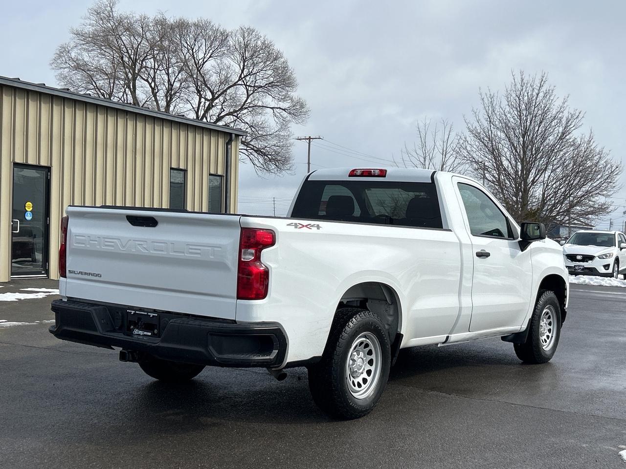 2021 Chevrolet Silverado 1500 Work Truck 4X4 CALL NAPANEE 613-354-2100 Photo