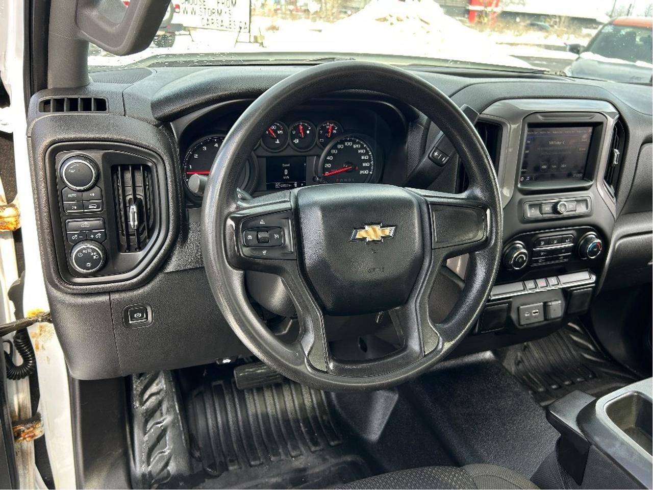 2021 Chevrolet Silverado 1500 Work Truck 4X4 CALL NAPANEE 613-354-2100 Photo