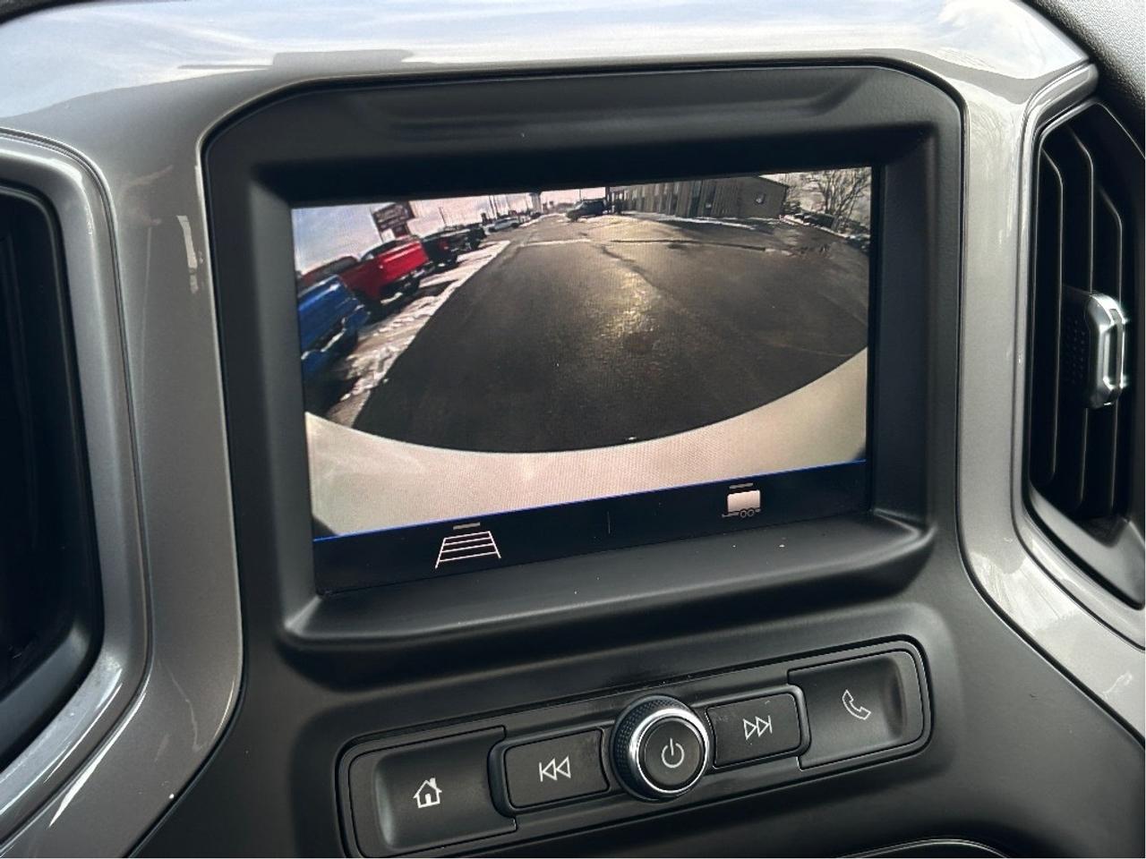 2021 Chevrolet Silverado 1500 Work Truck 4X4 CALL NAPANEE 613-354-2100 Photo