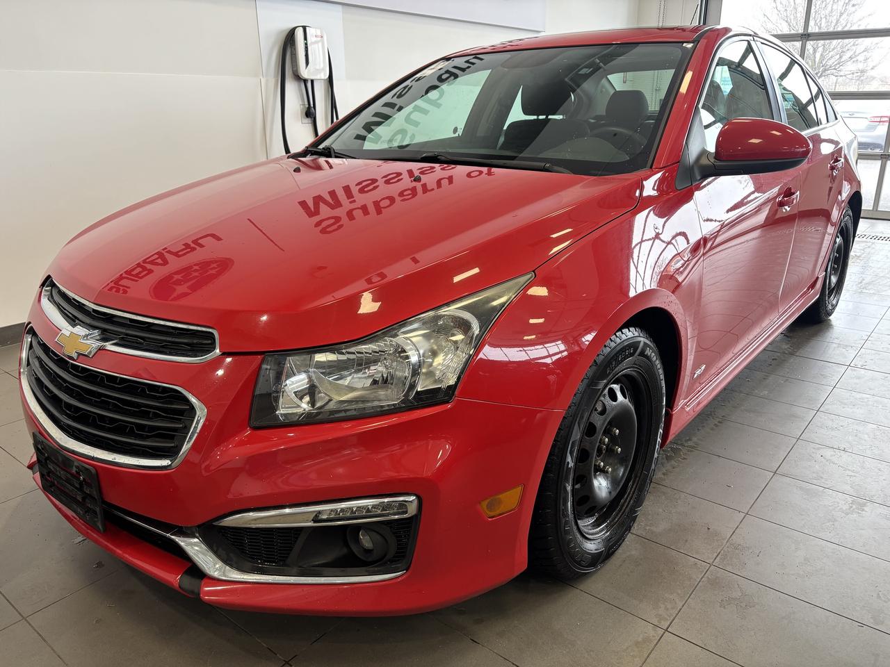 2015 Chevrolet Cruze VERY LOW KM!   SUNROOF   CAMERA   SOLD AS IS   1LT Photo