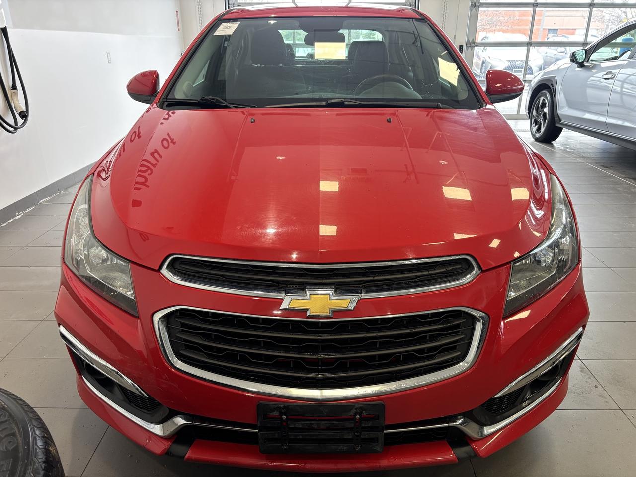 2015 Chevrolet Cruze VERY LOW KM!   SUNROOF   CAMERA   SOLD AS IS   1LT Photo