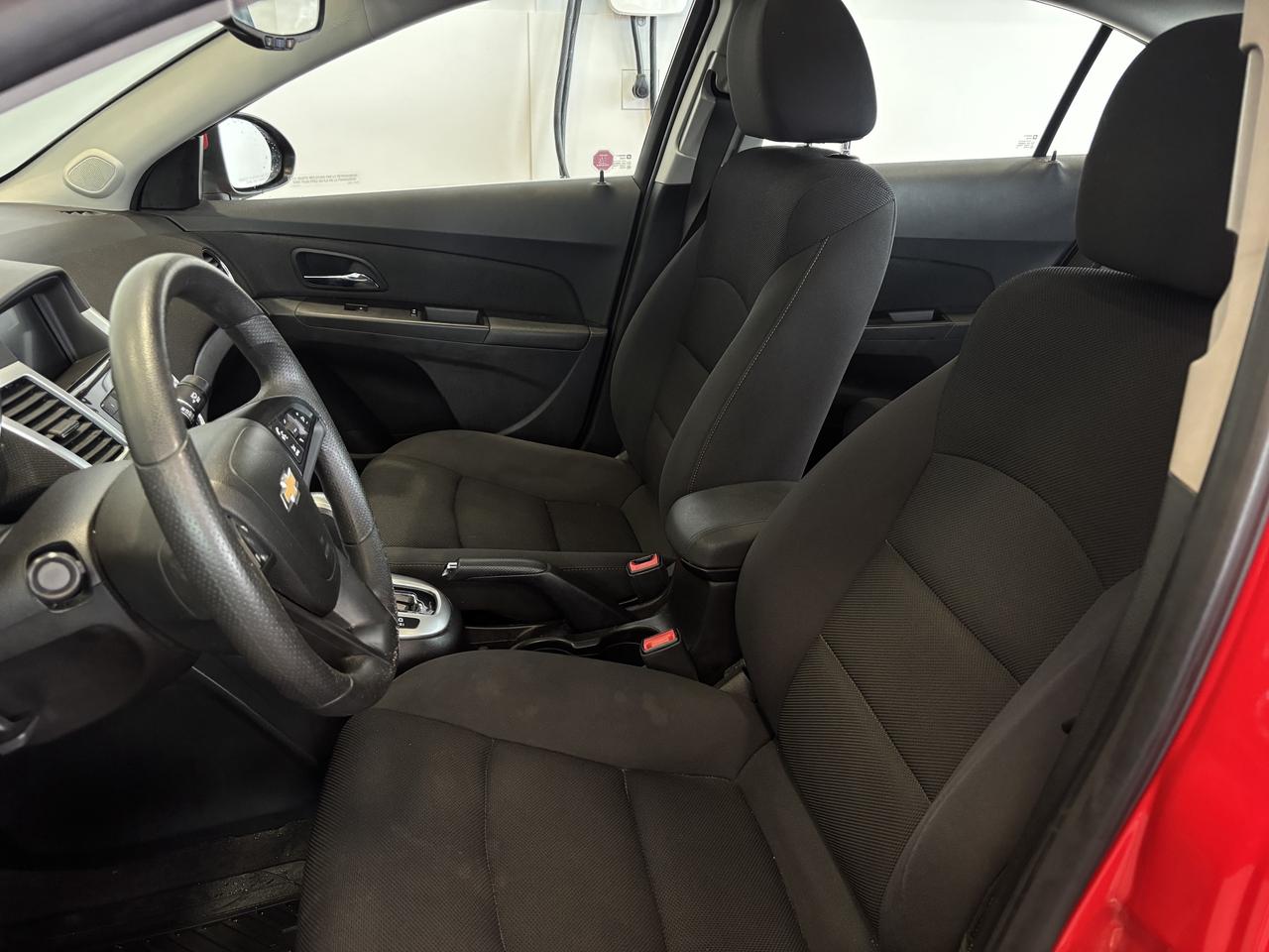 2015 Chevrolet Cruze VERY LOW KM!   SUNROOF   CAMERA   SOLD AS IS   1LT Photo