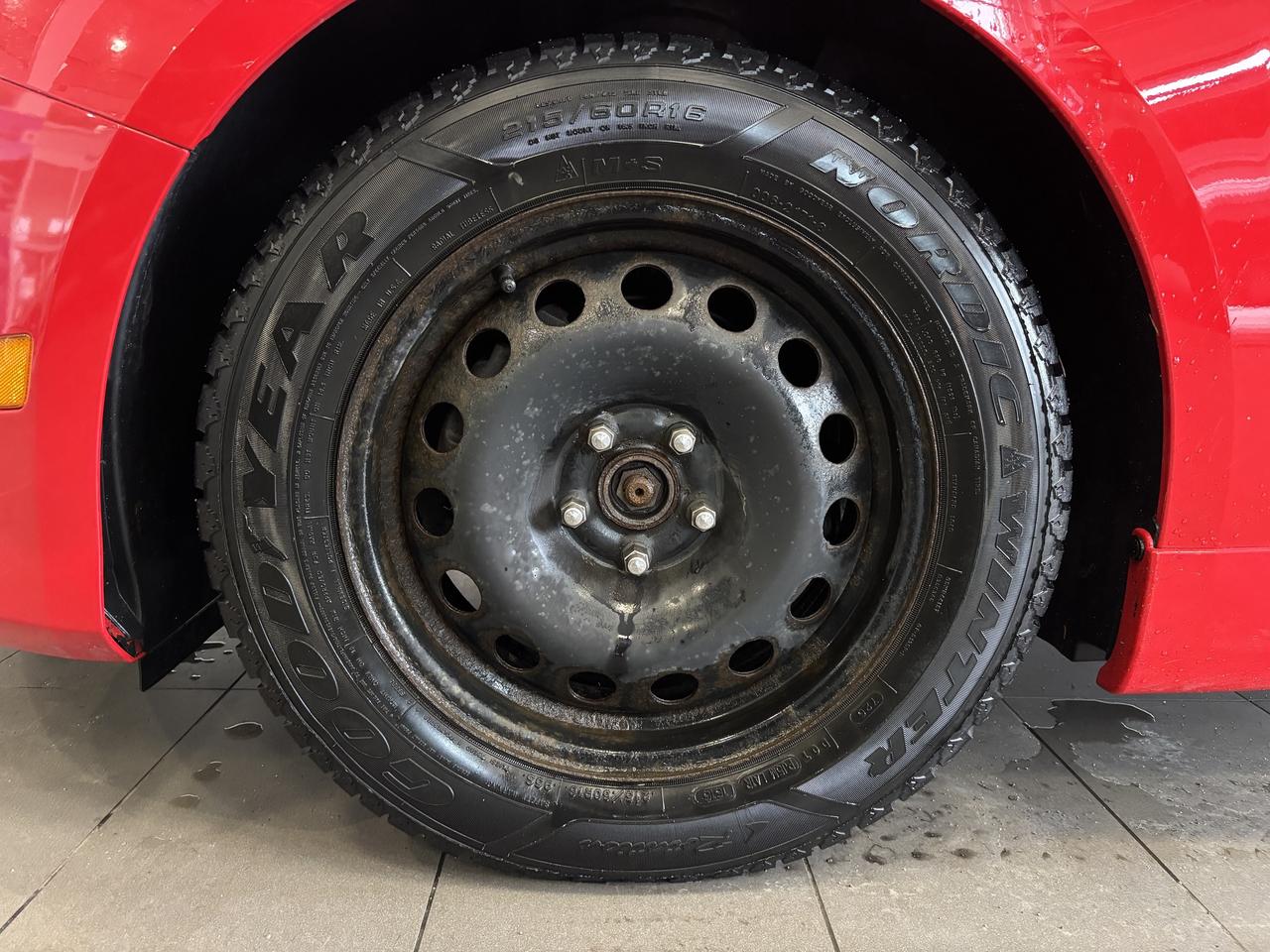 2015 Chevrolet Cruze VERY LOW KM!   SUNROOF   CAMERA   SOLD AS IS   1LT Photo