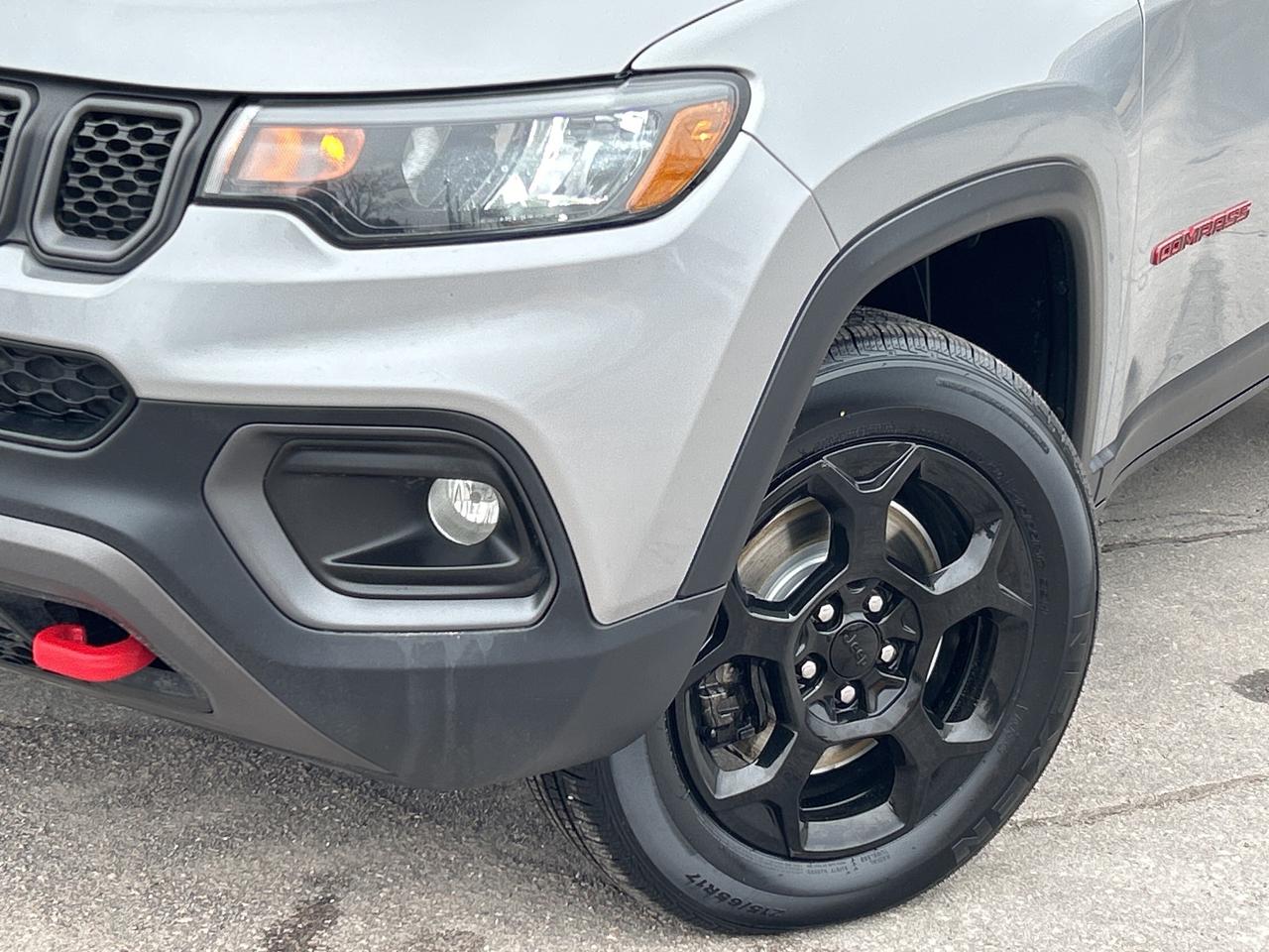 2024 Jeep Compass Trailhawk /4X4/POWER ROOF 83K KMS CALL PICTON Photo