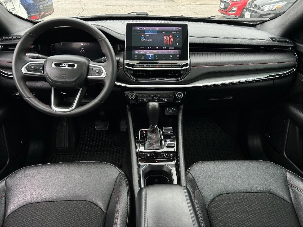 2024 Jeep Compass Trailhawk /4X4/POWER ROOF 83K KMS CALL PICTON Photo