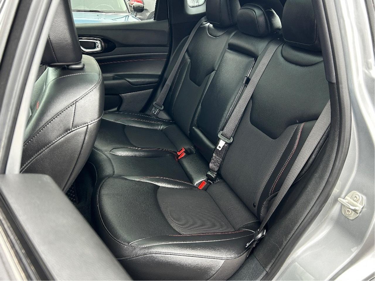 2024 Jeep Compass Trailhawk /4X4/POWER ROOF 83K KMS CALL PICTON Photo