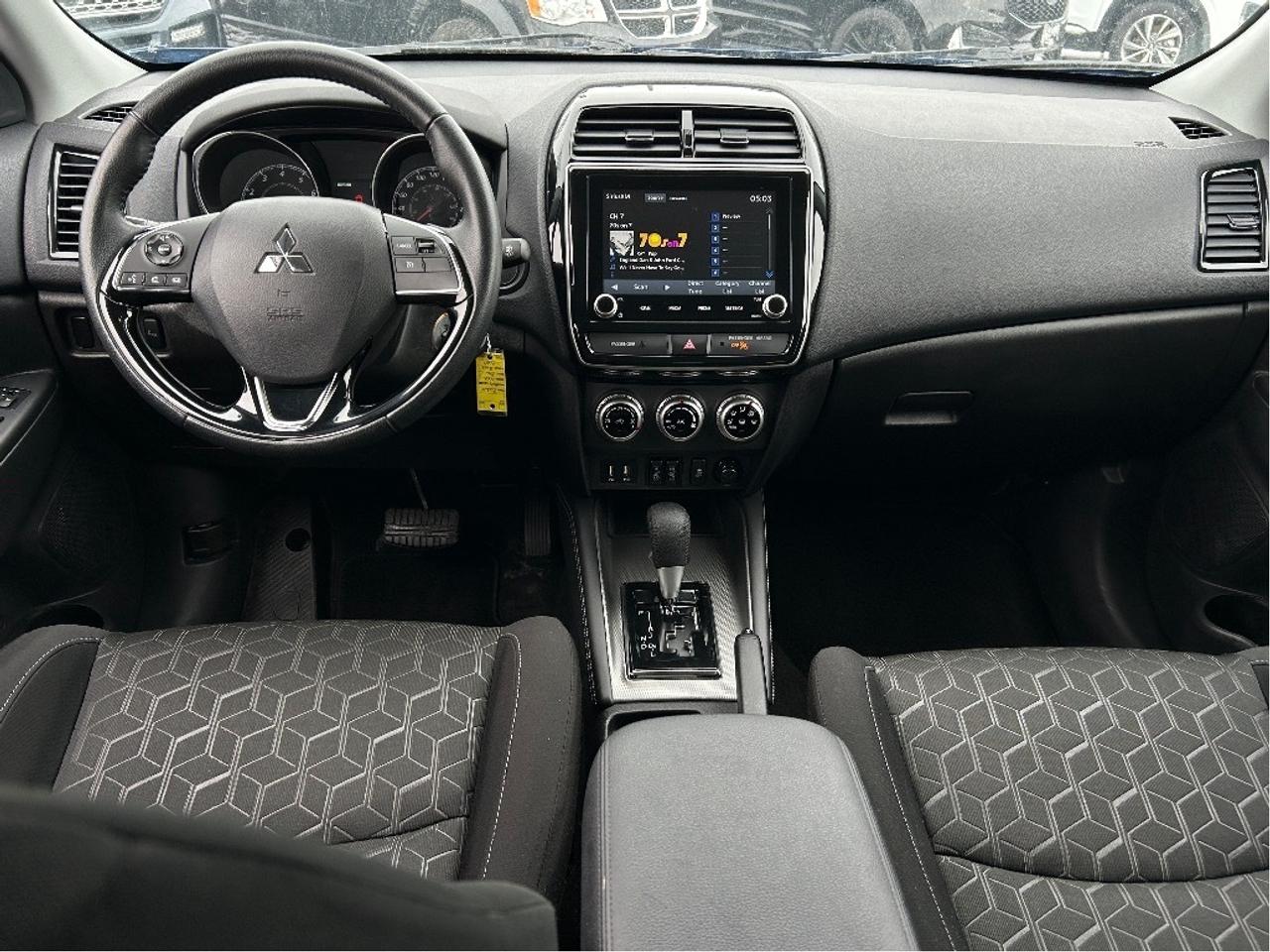 2024 Mitsubishi RVR SE Photo