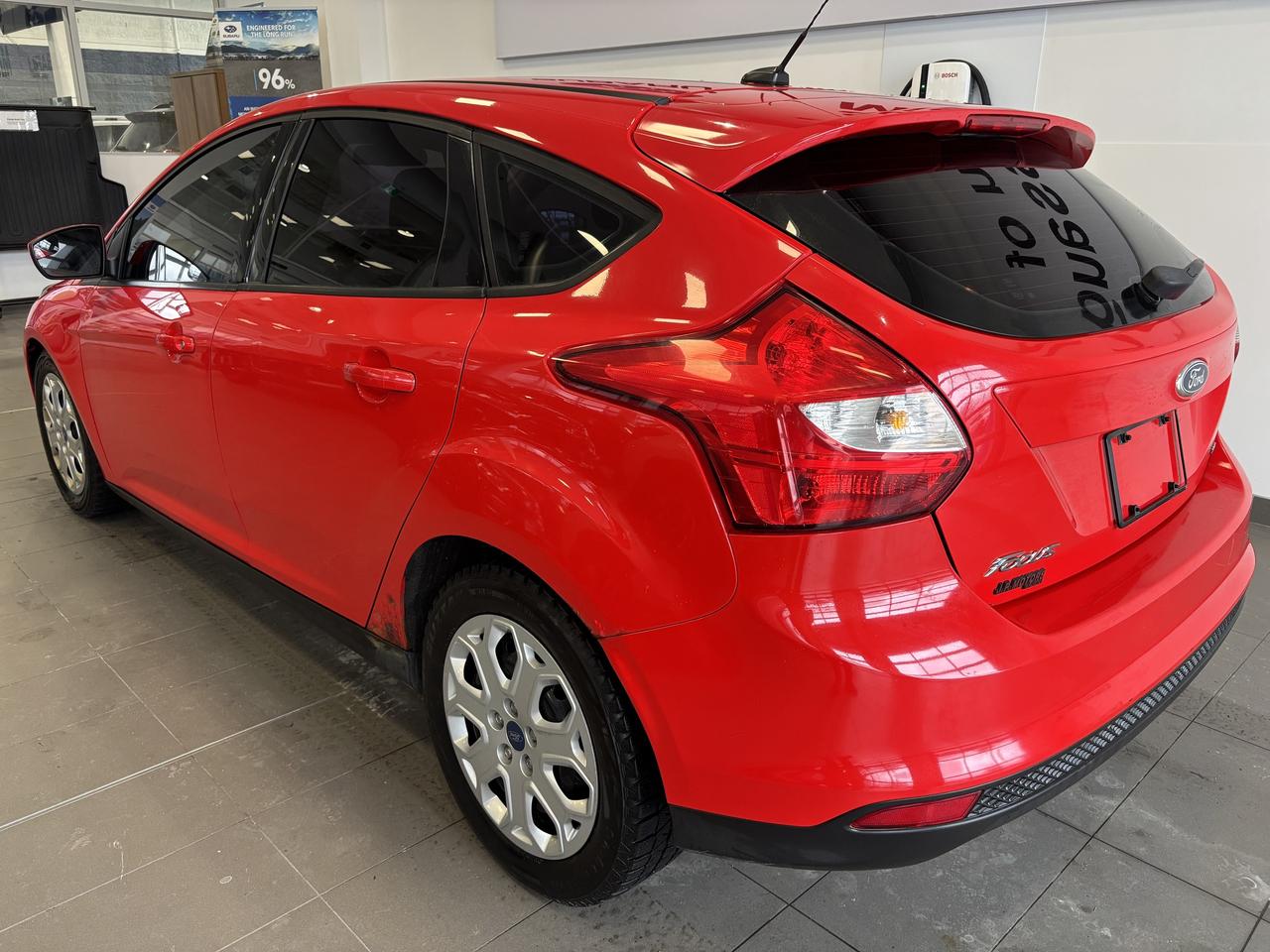 2012 Ford Focus SE   2 SETS RIMS/TIRES   CLEAN CARFAX   SOLD ASIS Photo4