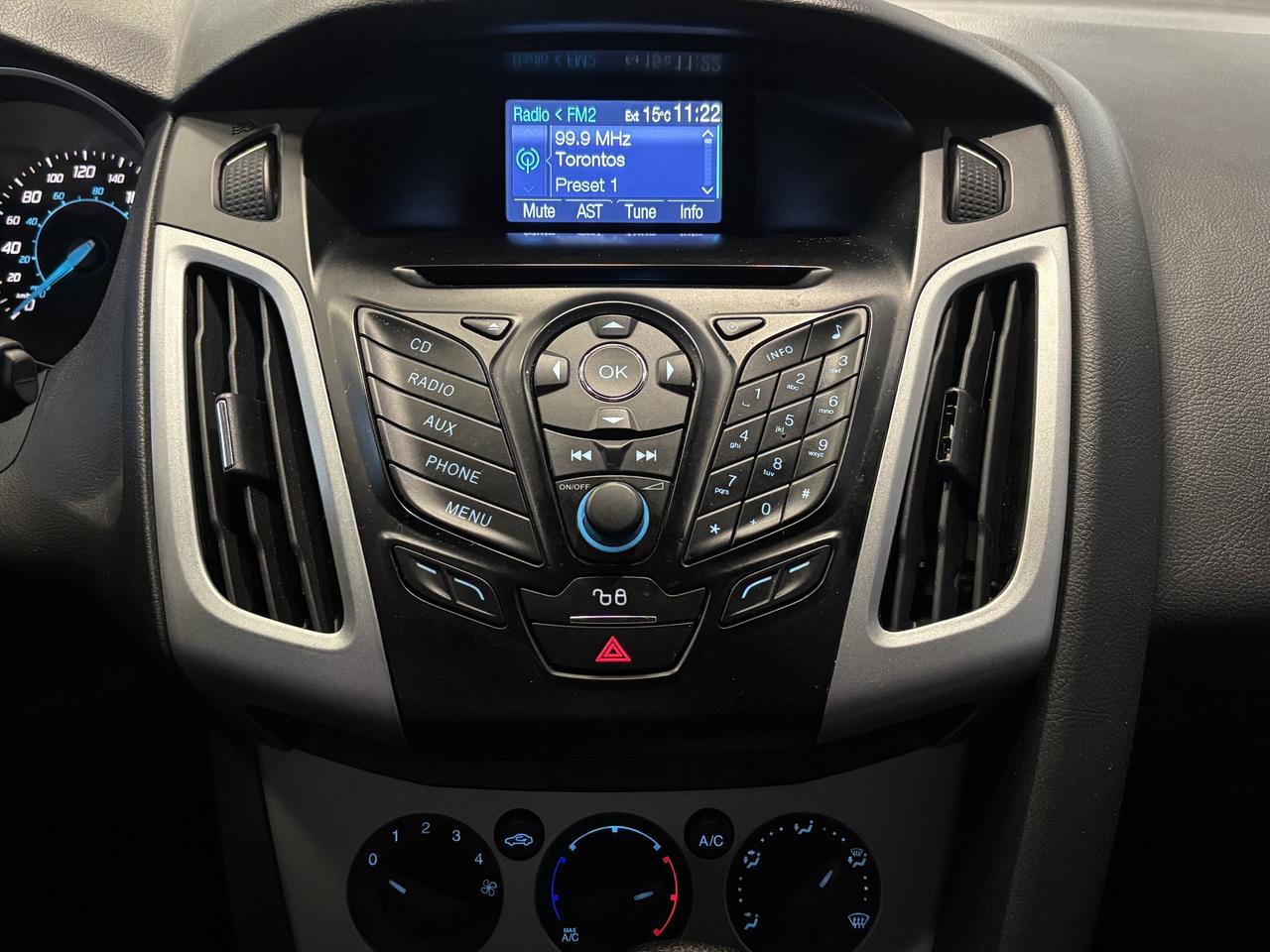 2012 Ford Focus SE   2 SETS RIMS/TIRES   CLEAN CARFAX   SOLD ASIS Photo