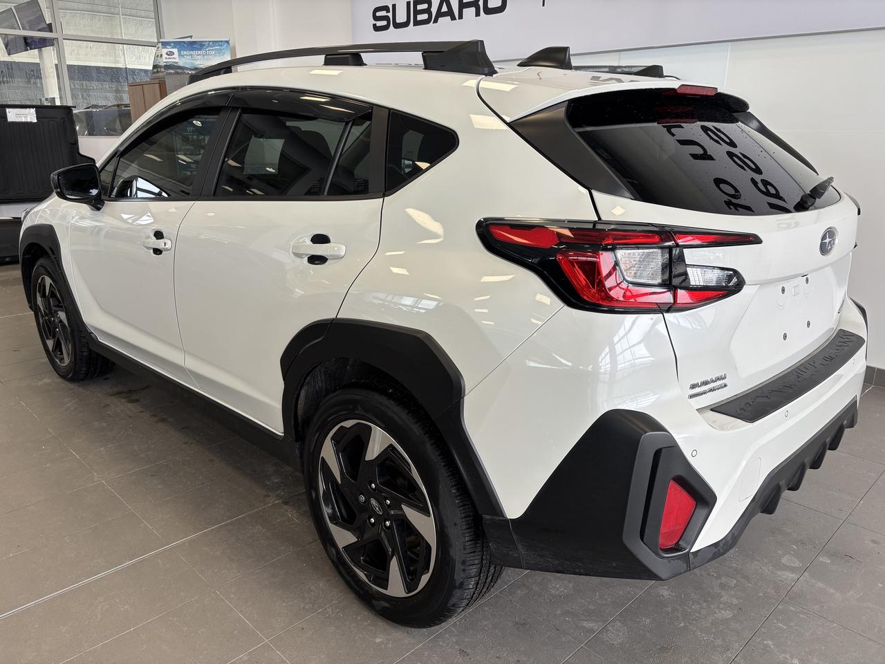 2024 Subaru Crosstrek Limited   CLEAN CARFAX   1 OWNER   NAVI   LEATHER Photo4