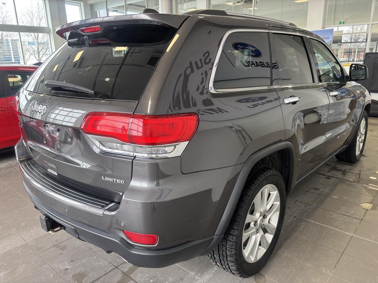 2017 Jeep Grand Cherokee 4WD   LIMITED   CLEAN CARFAX   NAVI   CAMERA  ROOF Photo