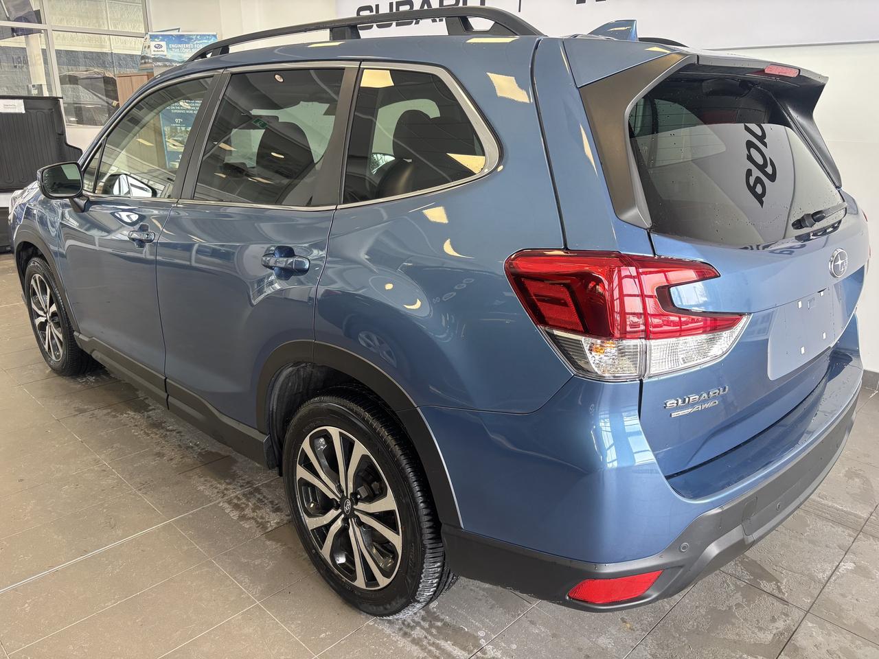 2023 Subaru Forester LIMITED   LOWKM  1 OWNER  NAVI   LEATHER   SUNROOF Photo