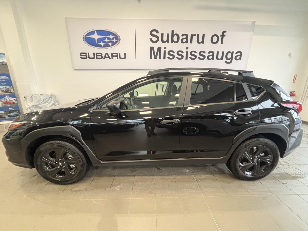 2024 Subaru Crosstrek VERY LOW KM   1 OWNER   CLEAN CARFAX   AWD  CAMERA Photo3