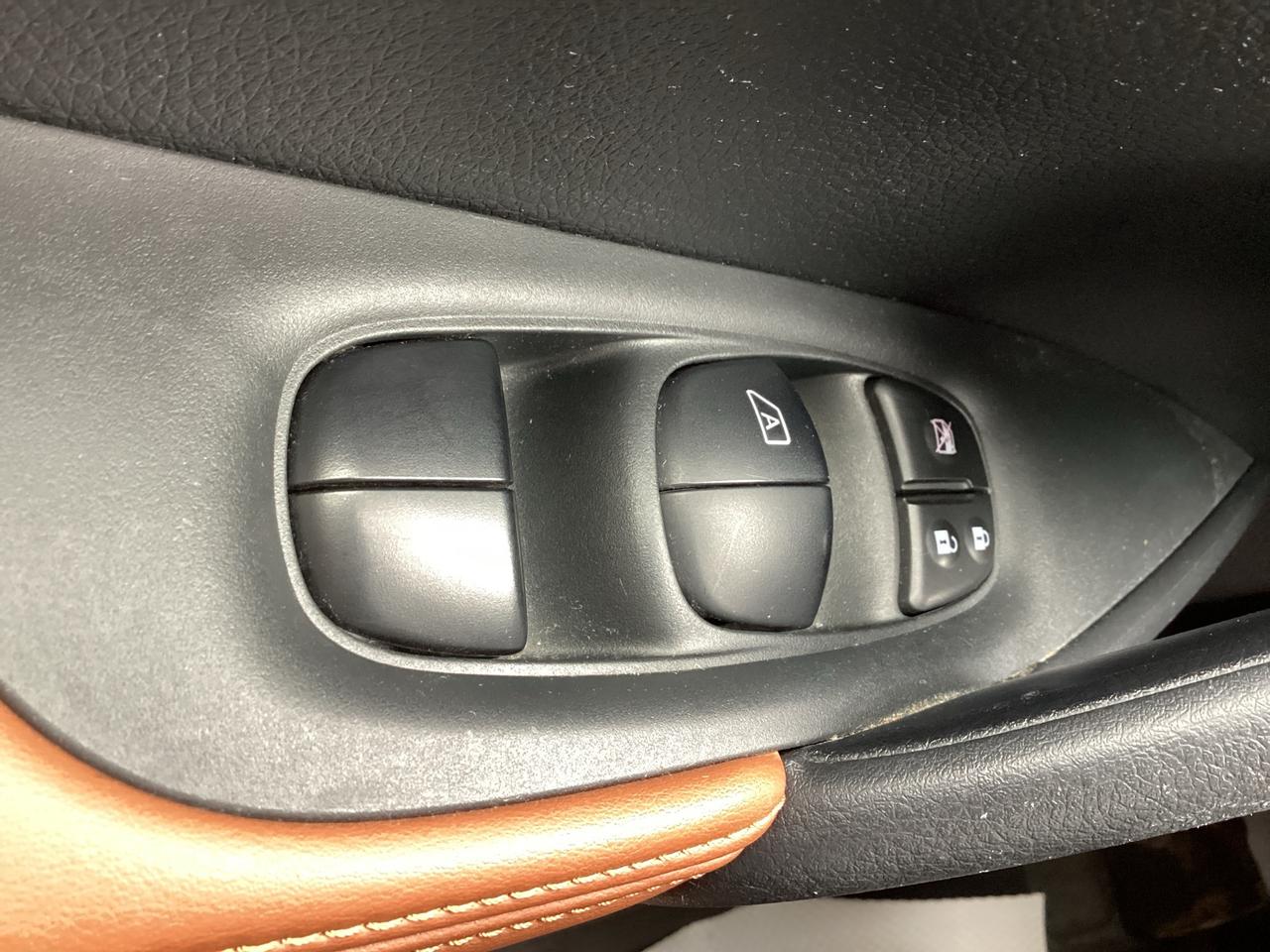 2020 Nissan Rogue SL Platinum AWD Photo