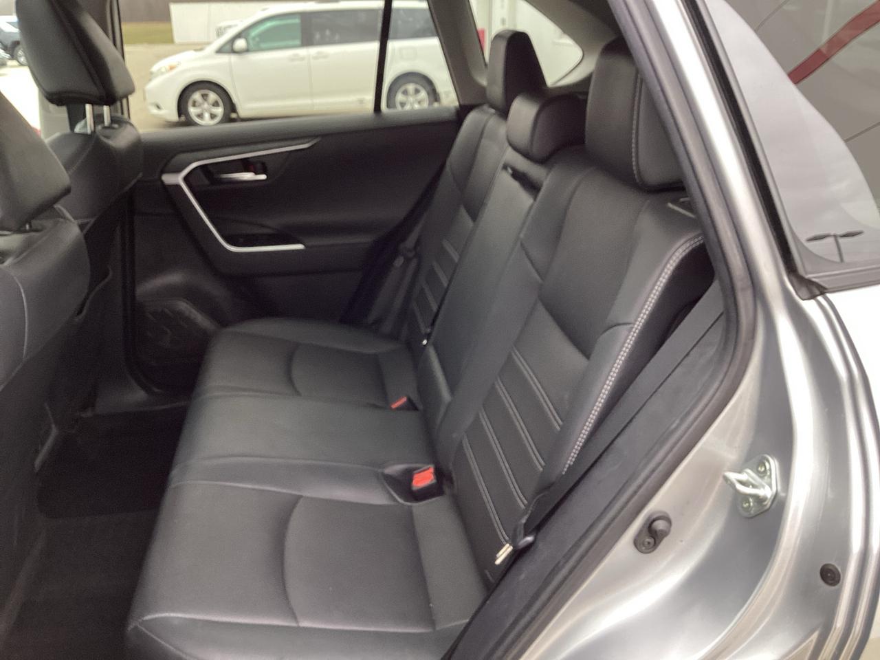 2021 Toyota RAV4 LIMITED AWD Photo