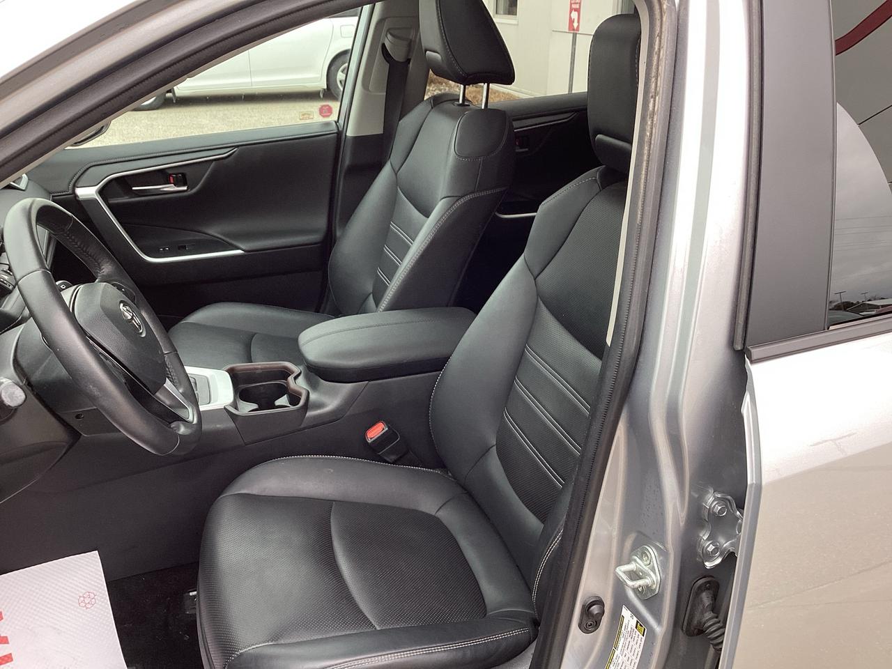 2021 Toyota RAV4 LIMITED AWD Photo