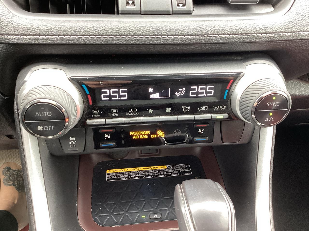 2021 Toyota RAV4 LIMITED AWD Photo