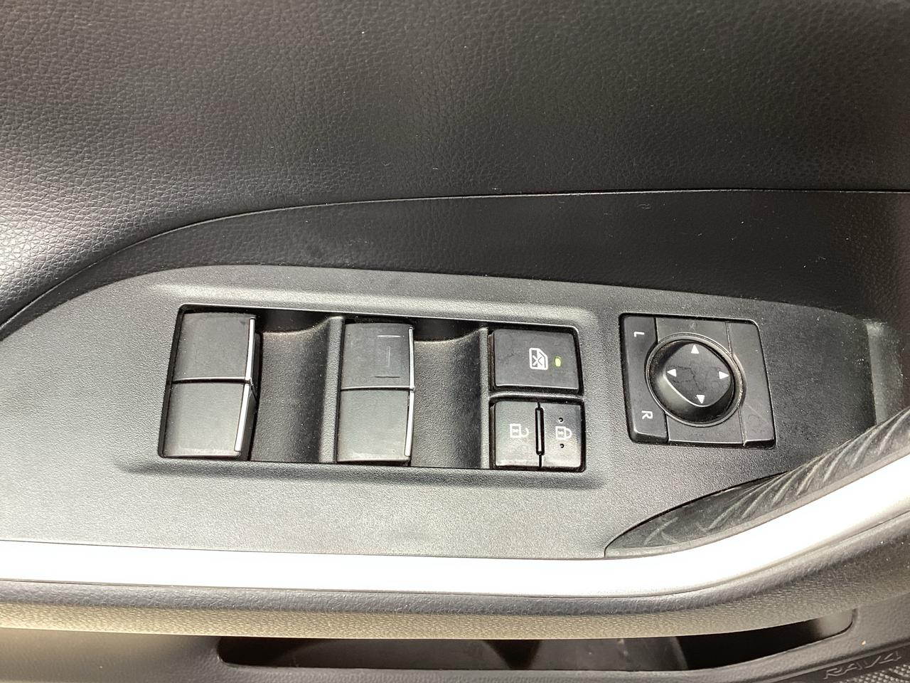 2021 Toyota RAV4 LIMITED AWD Photo