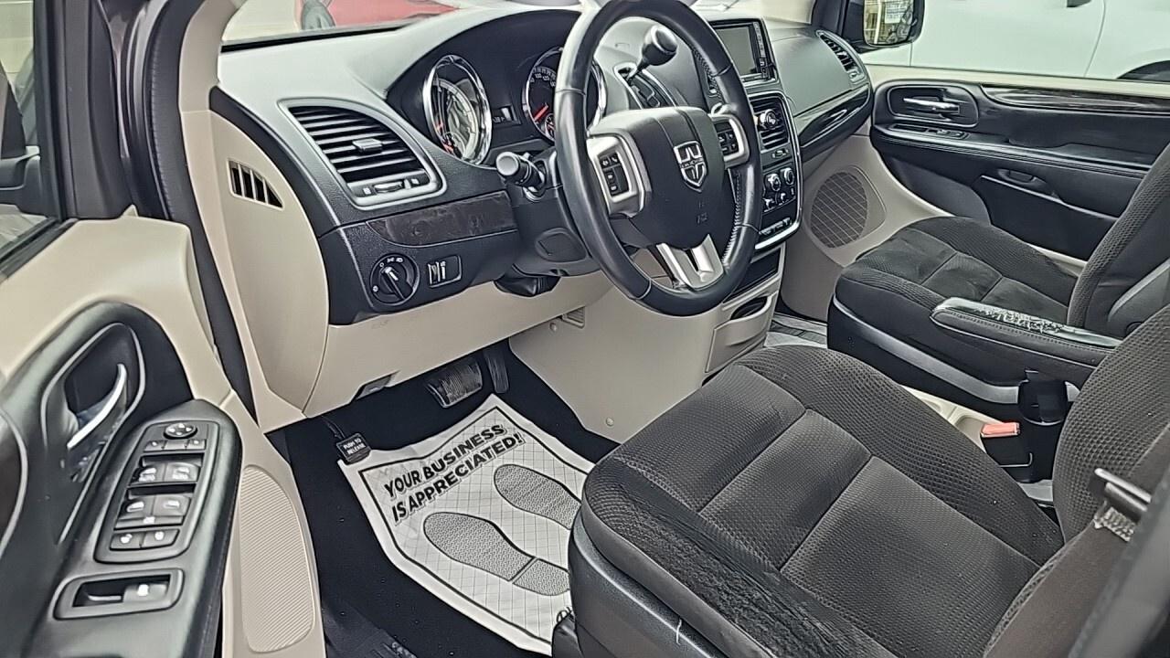 2017 Dodge Grand Caravan 4dr Wgn SXT/DVD/Power Sliding Doors/Power Tail Gat Photo