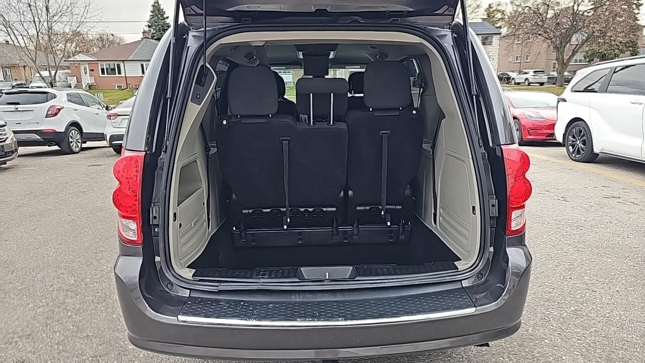 2017 Dodge Grand Caravan 4dr Wgn SXT/DVD/Power Sliding Doors/Power Tail Gat Photo