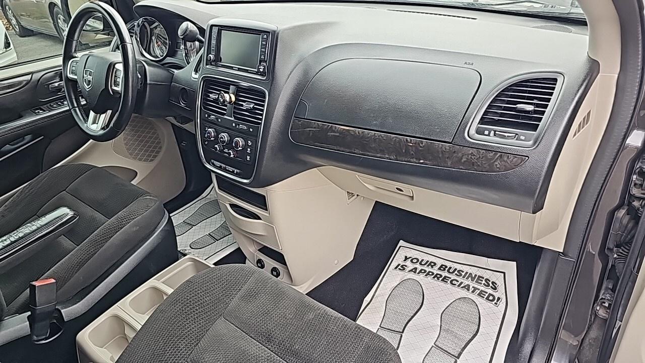 2017 Dodge Grand Caravan 4dr Wgn SXT/DVD/Power Sliding Doors/Power Tail Gat Photo