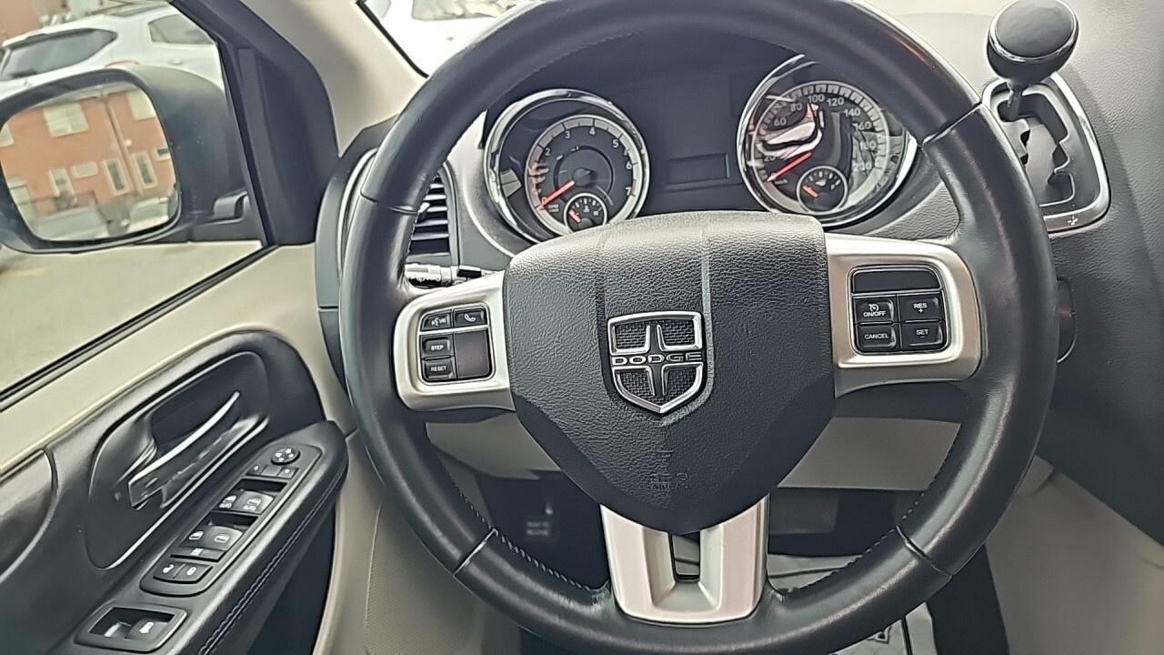 2017 Dodge Grand Caravan 4dr Wgn SXT/DVD/Power Sliding Doors/Power Tail Gat Photo