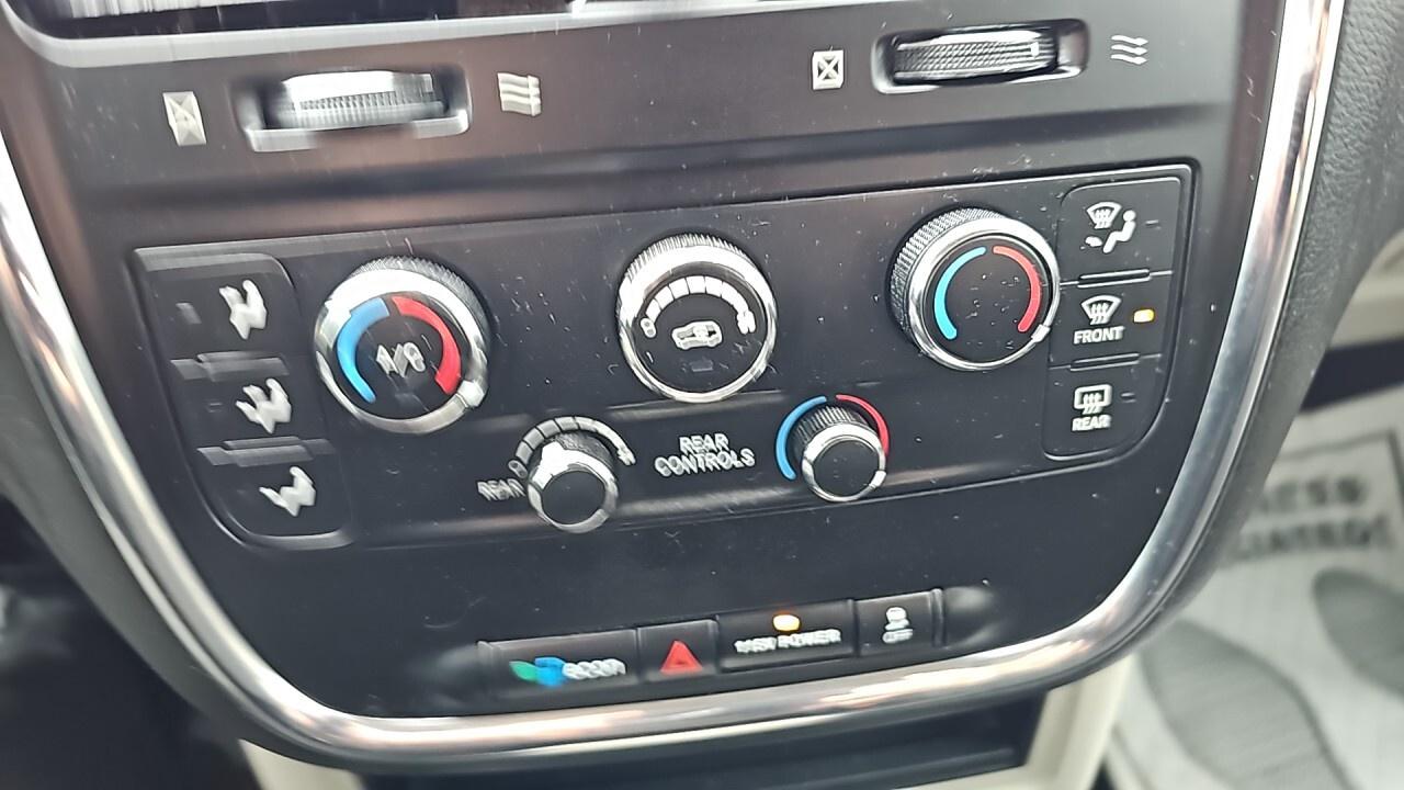 2017 Dodge Grand Caravan 4dr Wgn SXT/DVD/Power Sliding Doors/Power Tail Gat Photo