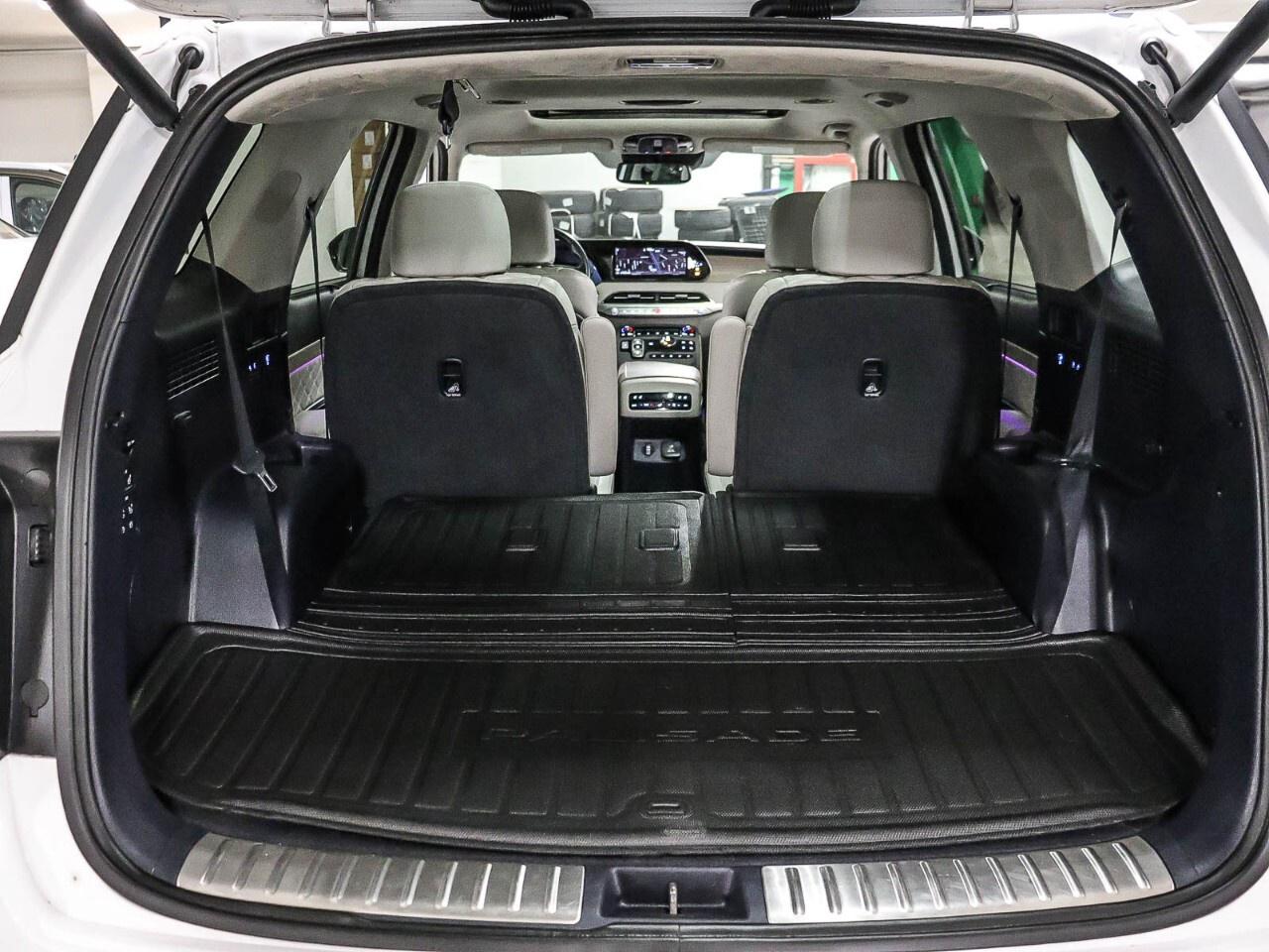 2022 Hyundai PALISADE Ultimate Calligraphy 7-Passenger AWD Photo